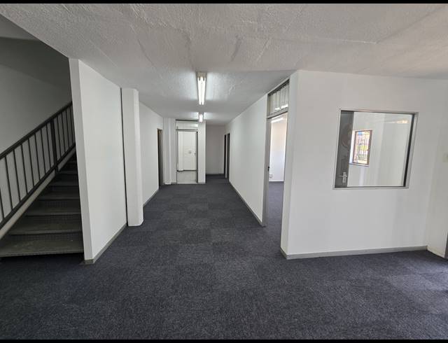 331M² WAREHOUSE TO LET IN MEADOWDALE